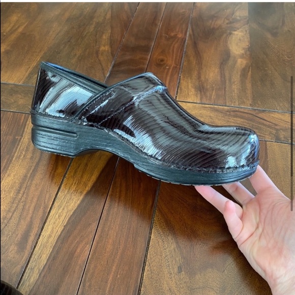Dansko Striped Leather Clogs 41 - Picture 4 of 10